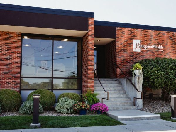 4144/4011 Golf Street NE, Cedar Rapids, IA 52402