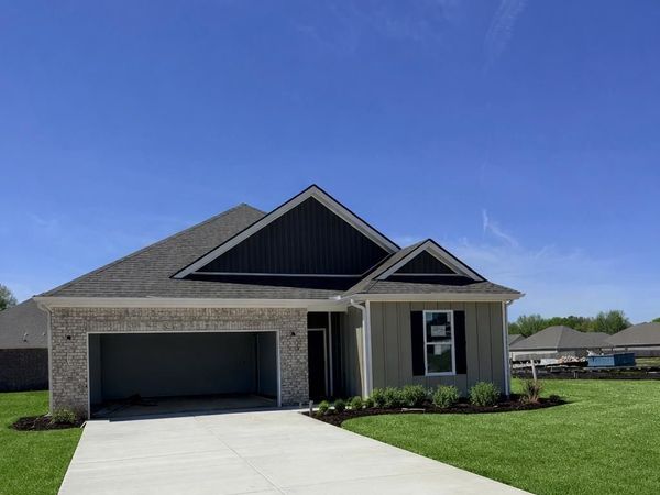 10 CHARTER CV, Oakland, TN 38060