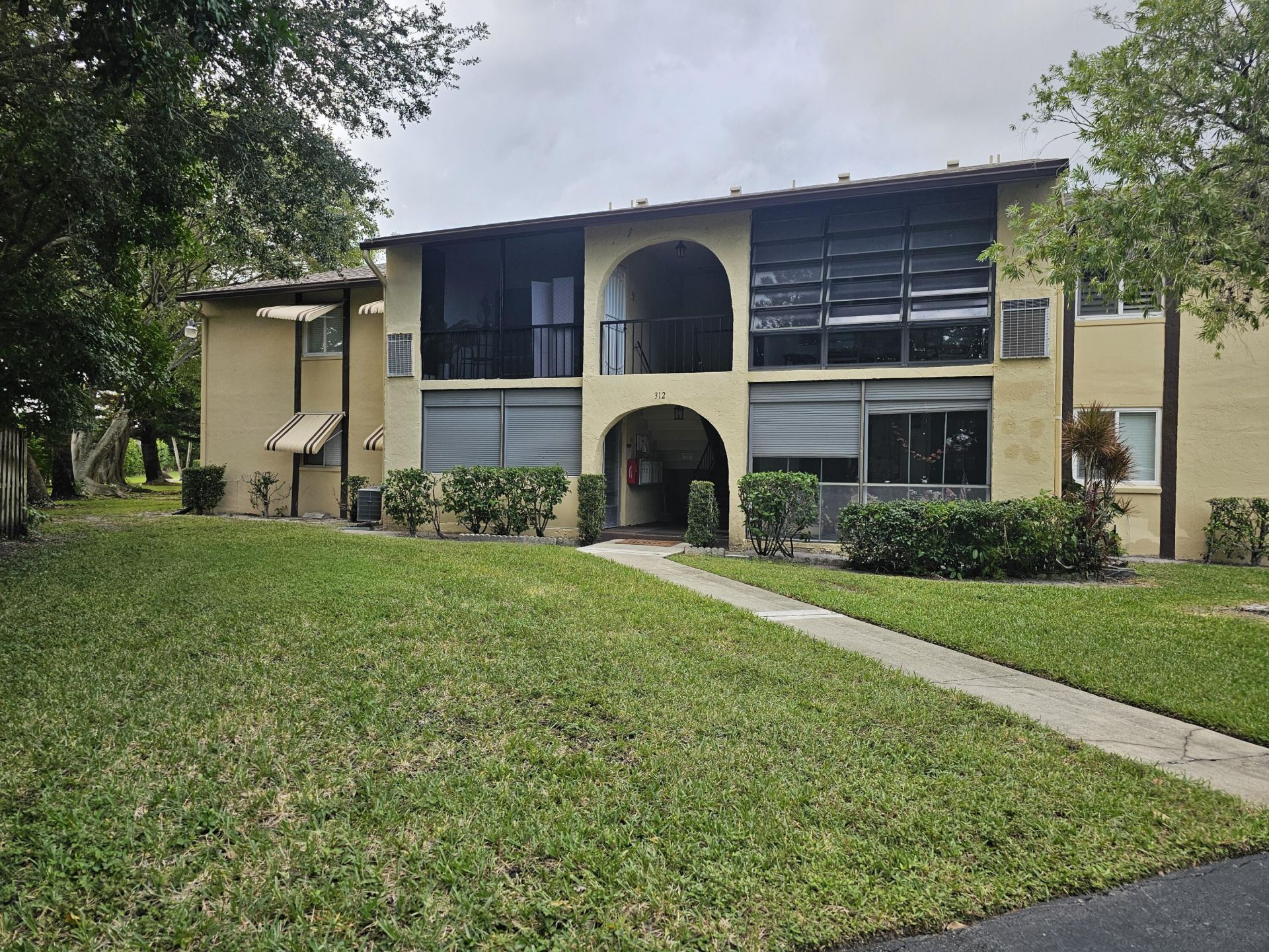 312 Pine Ridge Circle, Unit A-2, Greenacres, FL 33463 Photo