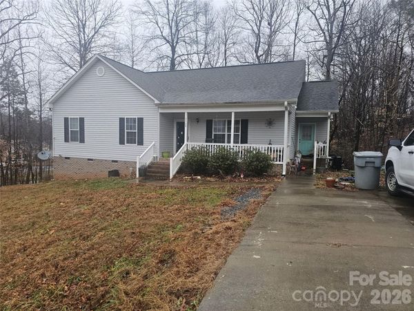 2548 Strawberry Lane, Randleman, NC 27317