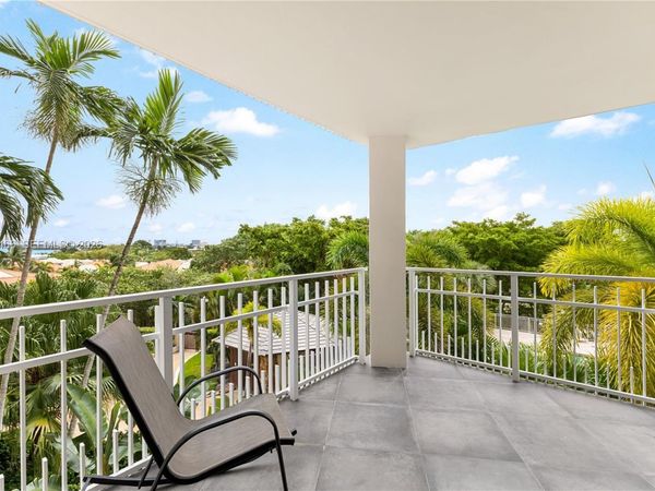 1000 Quayside Ter, Unit 506, Miami, FL 33138