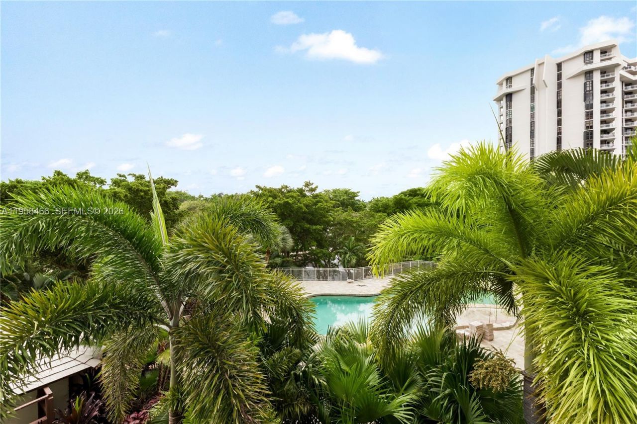 1000 Quayside Ter, Unit 506, Miami, FL 33138 Photo