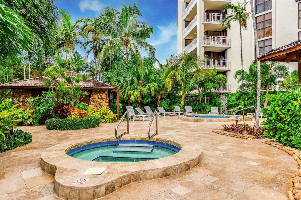 1000 Quayside Ter , Unit 506, Miami, FL 33138 Photo