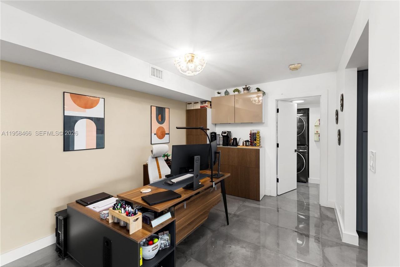 1000 Quayside Ter, Unit 506, Miami, FL 33138 Photo