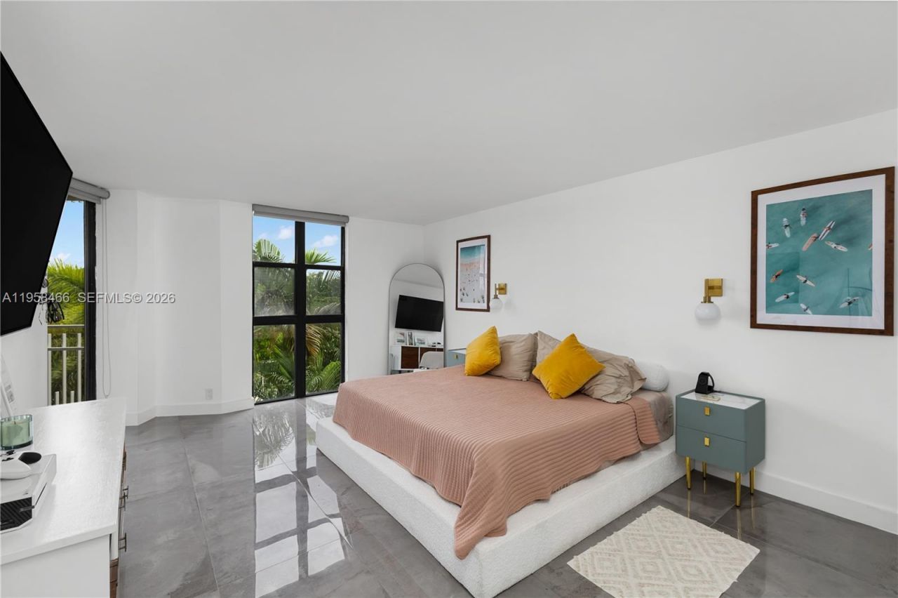 1000 Quayside Ter, Unit 506, Miami, FL 33138 Photo