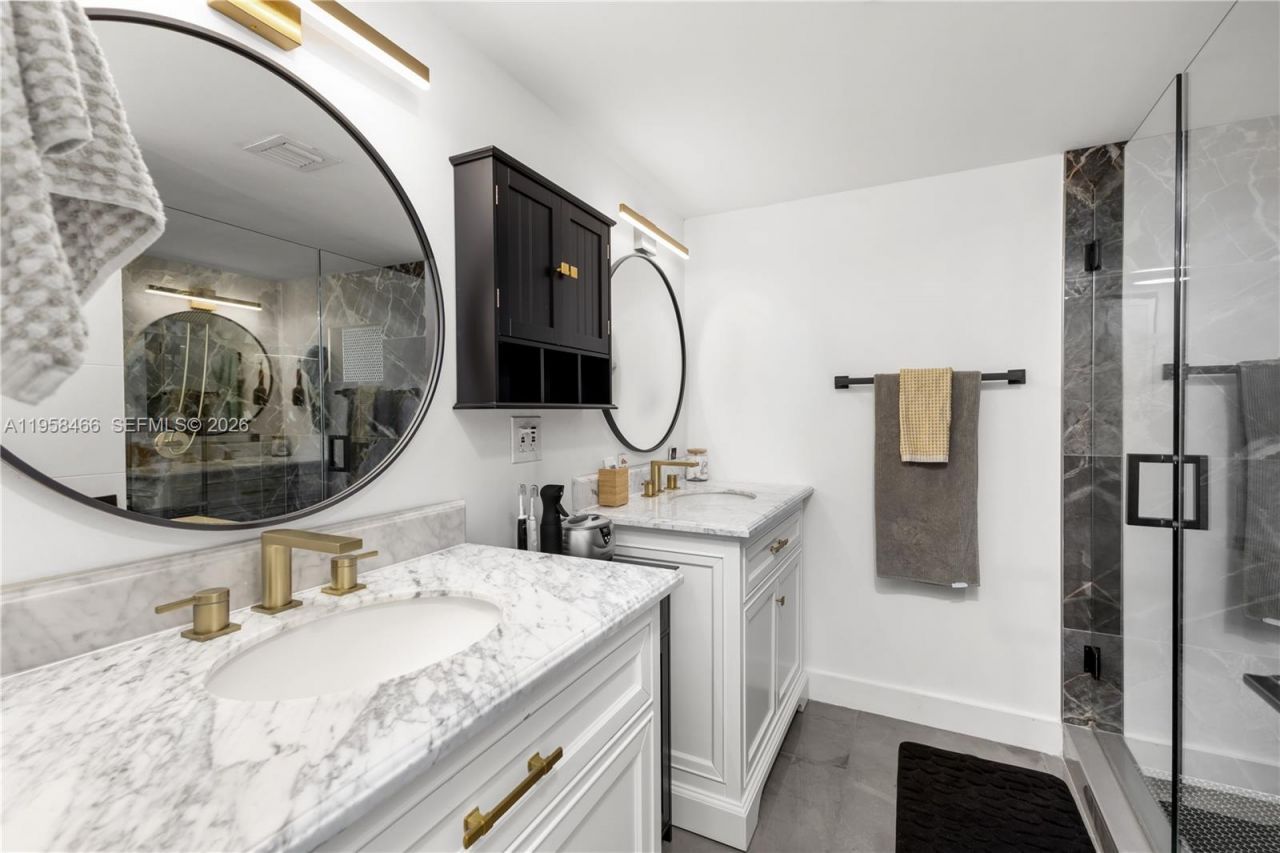 1000 Quayside Ter, Unit 506, Miami, FL 33138 Photo
