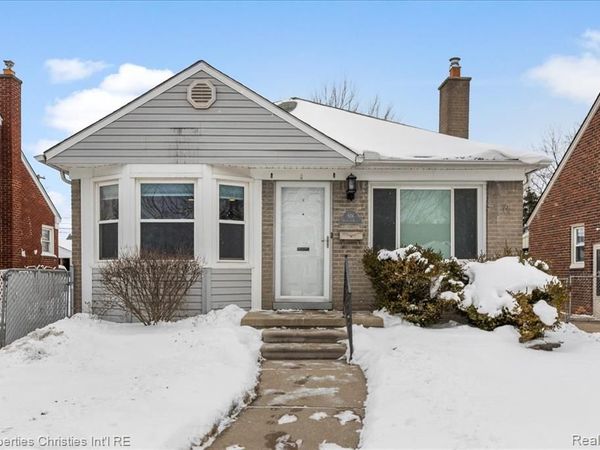 916 Harrison Boulevard, Lincoln Park, MI 48146