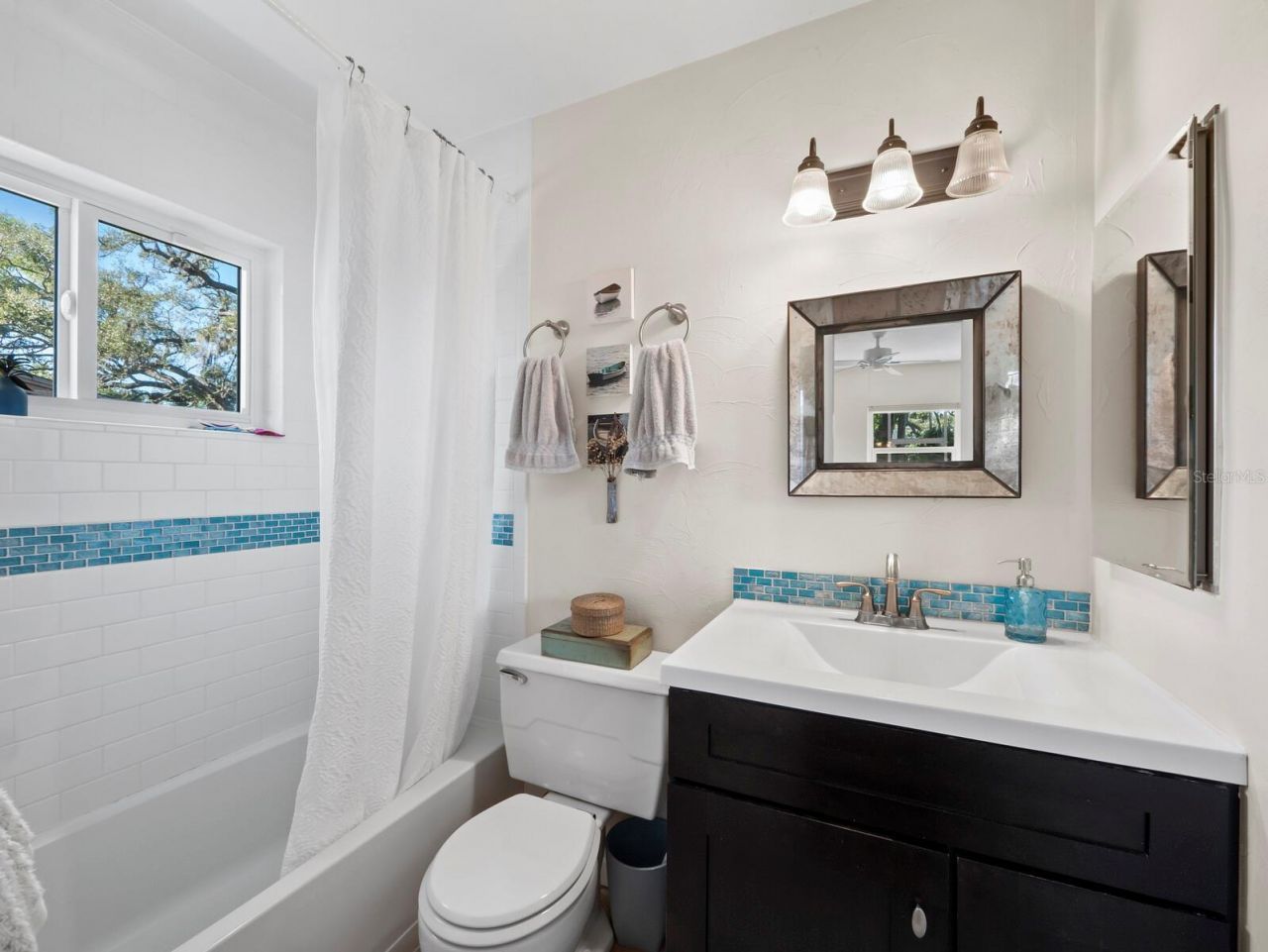 1642 Catalonia Lane, Sarasota, FL 34239 Photo