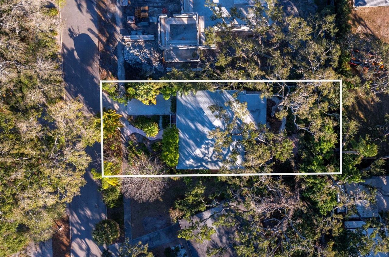 1642 Catalonia Lane, Sarasota, FL 34239 Photo