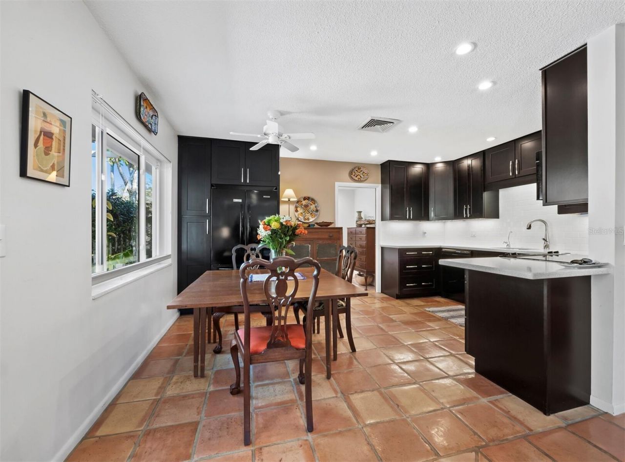 1642 Catalonia Lane, Sarasota, FL 34239 Photo