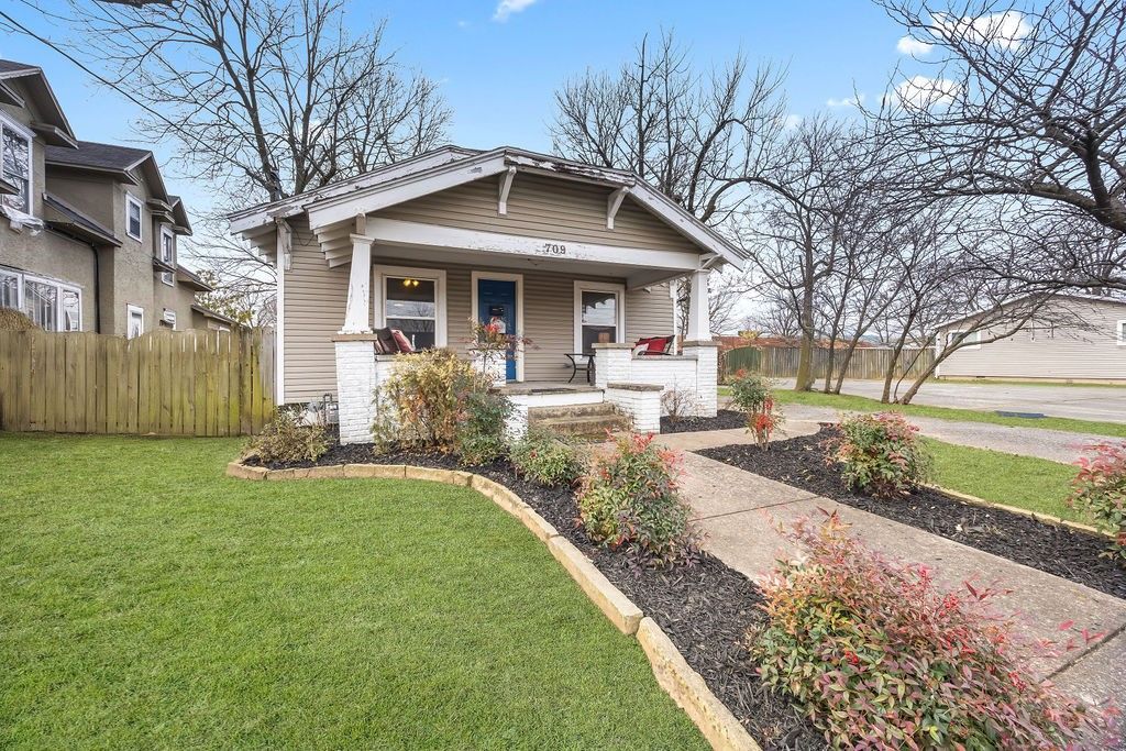 709 W Meadow Avenue, Springdale, AR 72764 Main Photo