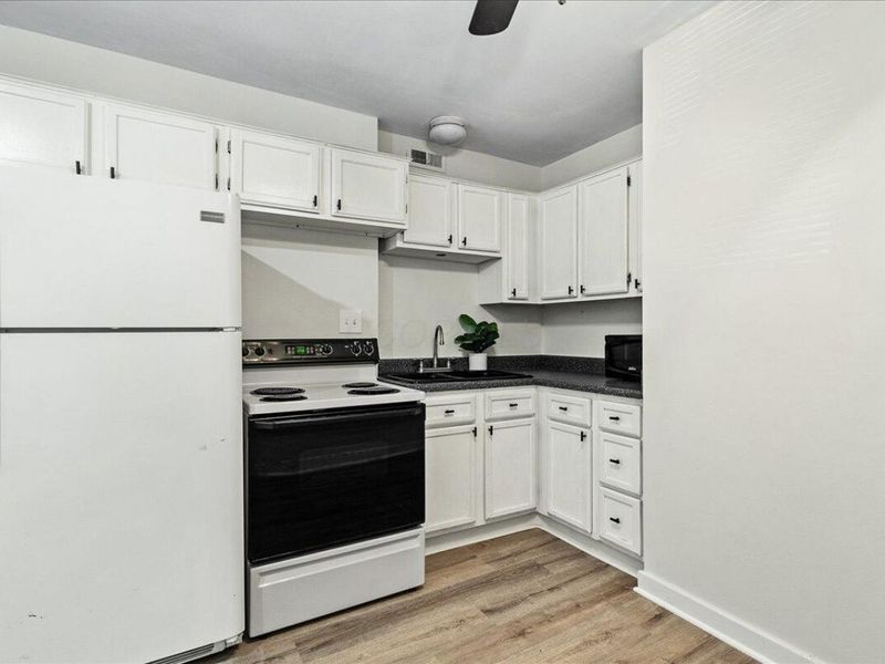 962 Ferndale Place , Unit 962, Bexley, OH 43209 Photo 9