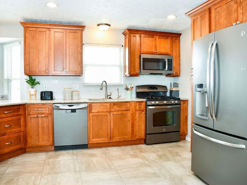 3417 Vintage Woods Drive, Hilliard, OH 43026 Photo 5