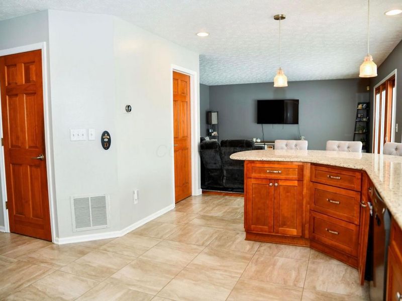 3417 Vintage Woods Drive, Hilliard, OH 43026 Photo 8