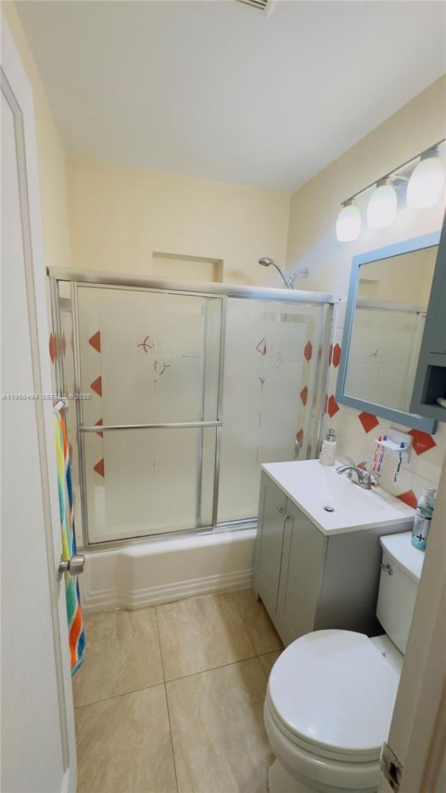 3310 NW 19th Ter, Miami, FL 33125 Photo