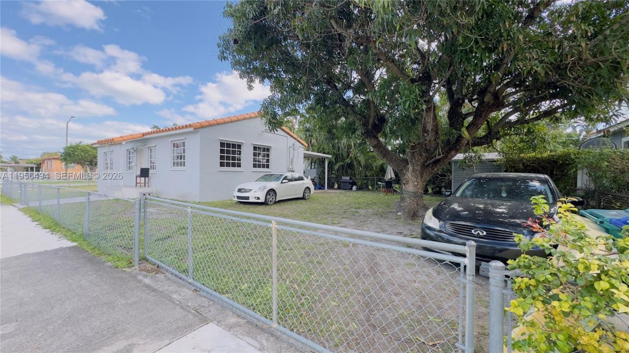 3310 NW 19th Ter, Miami, FL 33125 Photo