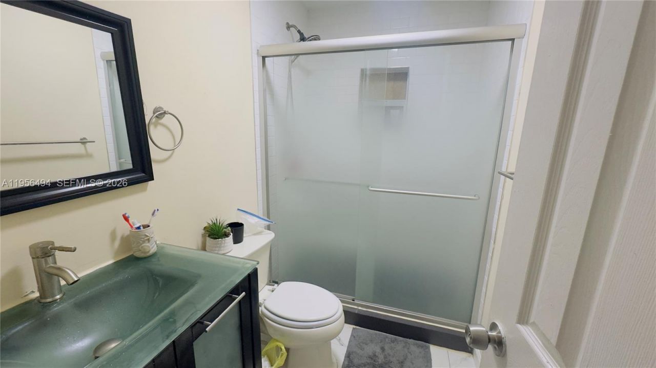 3310 NW 19th Ter, Miami, FL 33125 Photo