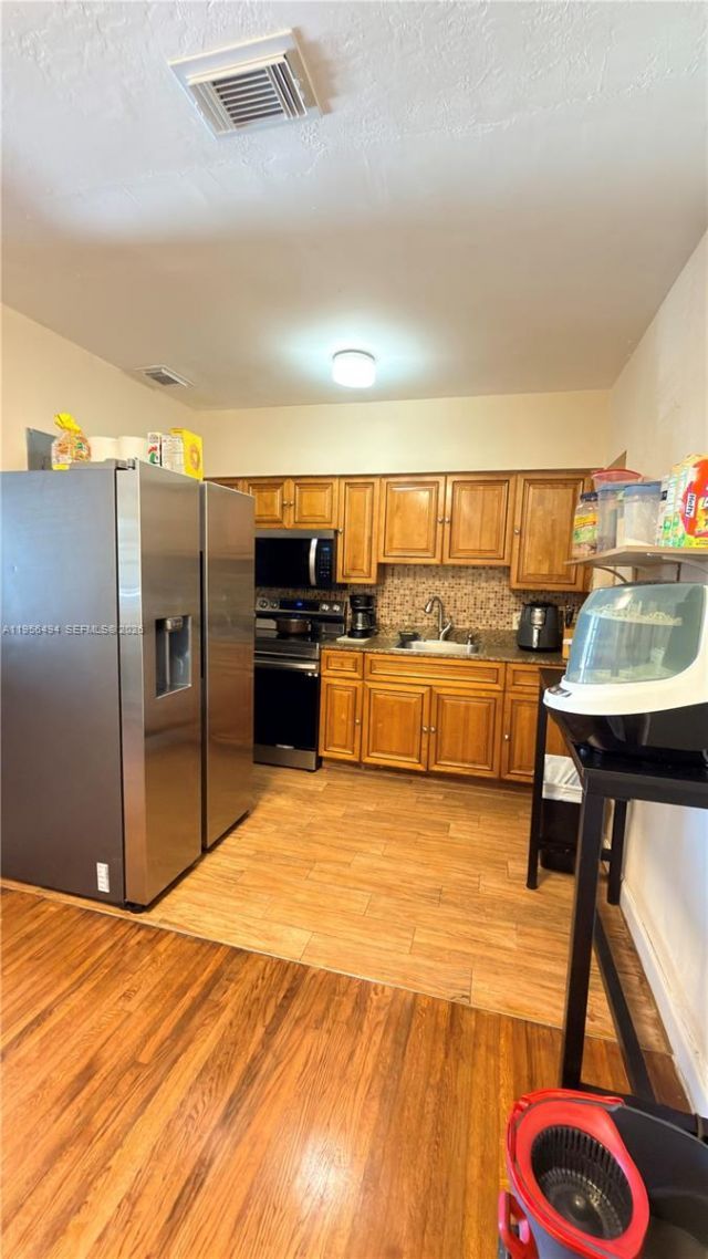 3310 NW 19th Ter, Miami, FL 33125 Photo