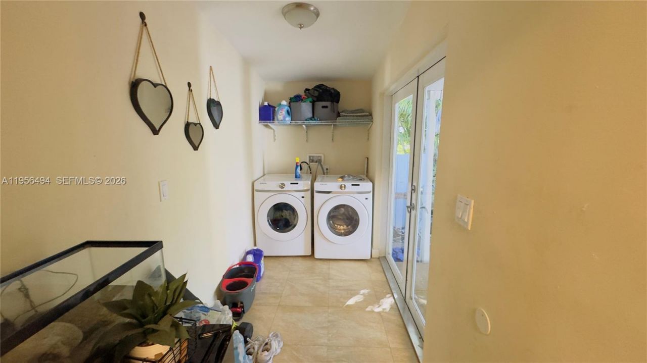 3310 NW 19th Ter, Miami, FL 33125 Photo