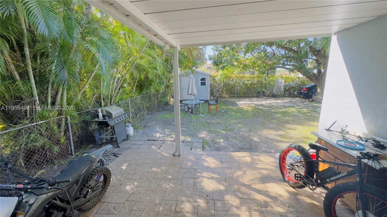 3310 NW 19th Ter, Miami, FL 33125 Photo