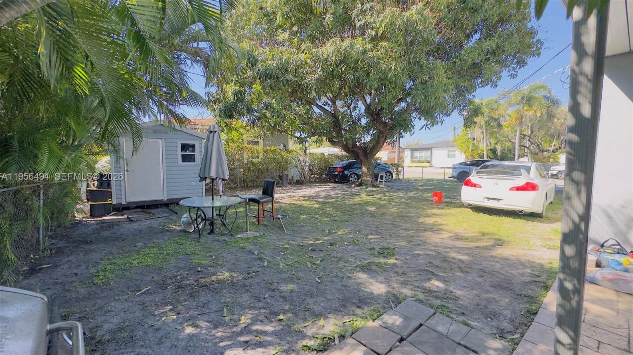 3310 NW 19th Ter, Miami, FL 33125 Photo