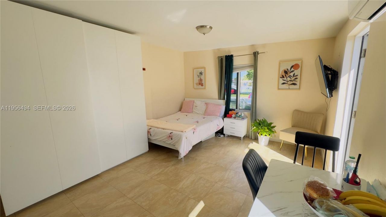 3310 NW 19th Ter, Miami, FL 33125 Photo