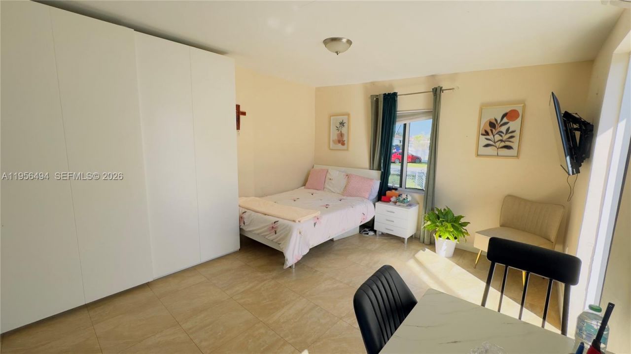 3310 NW 19th Ter, Miami, FL 33125 Photo