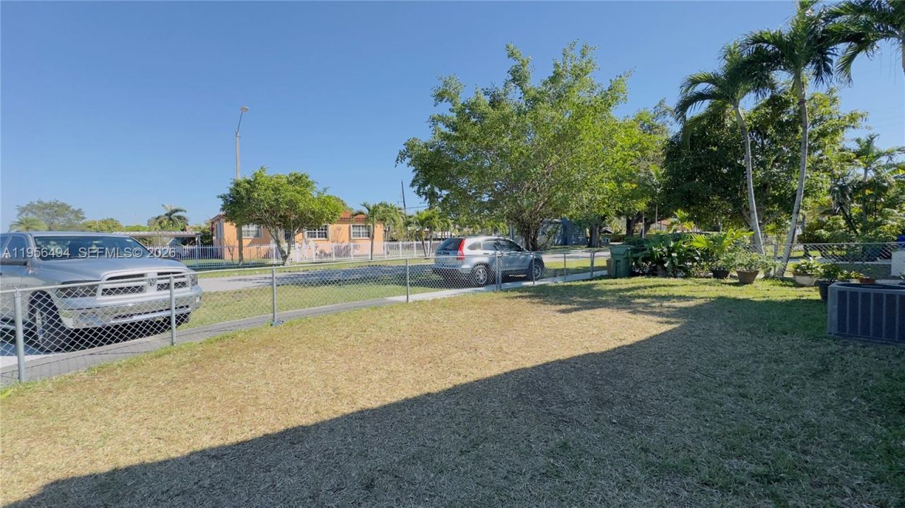 3310 NW 19th Ter, Miami, FL 33125 Photo