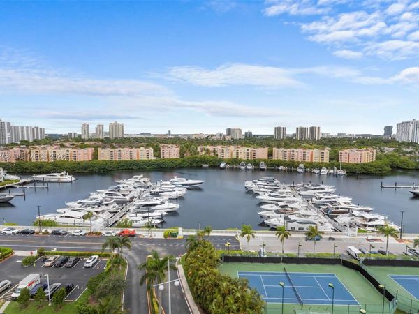 19667 Turnberry Way , Unit 12-E, Aventura, FL 33180