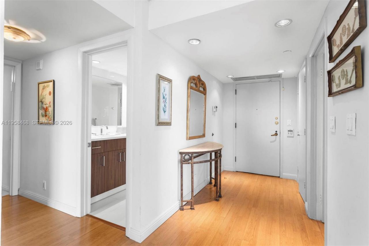 19667 Turnberry Way , Unit 12-E, Aventura, FL 33180 Photo