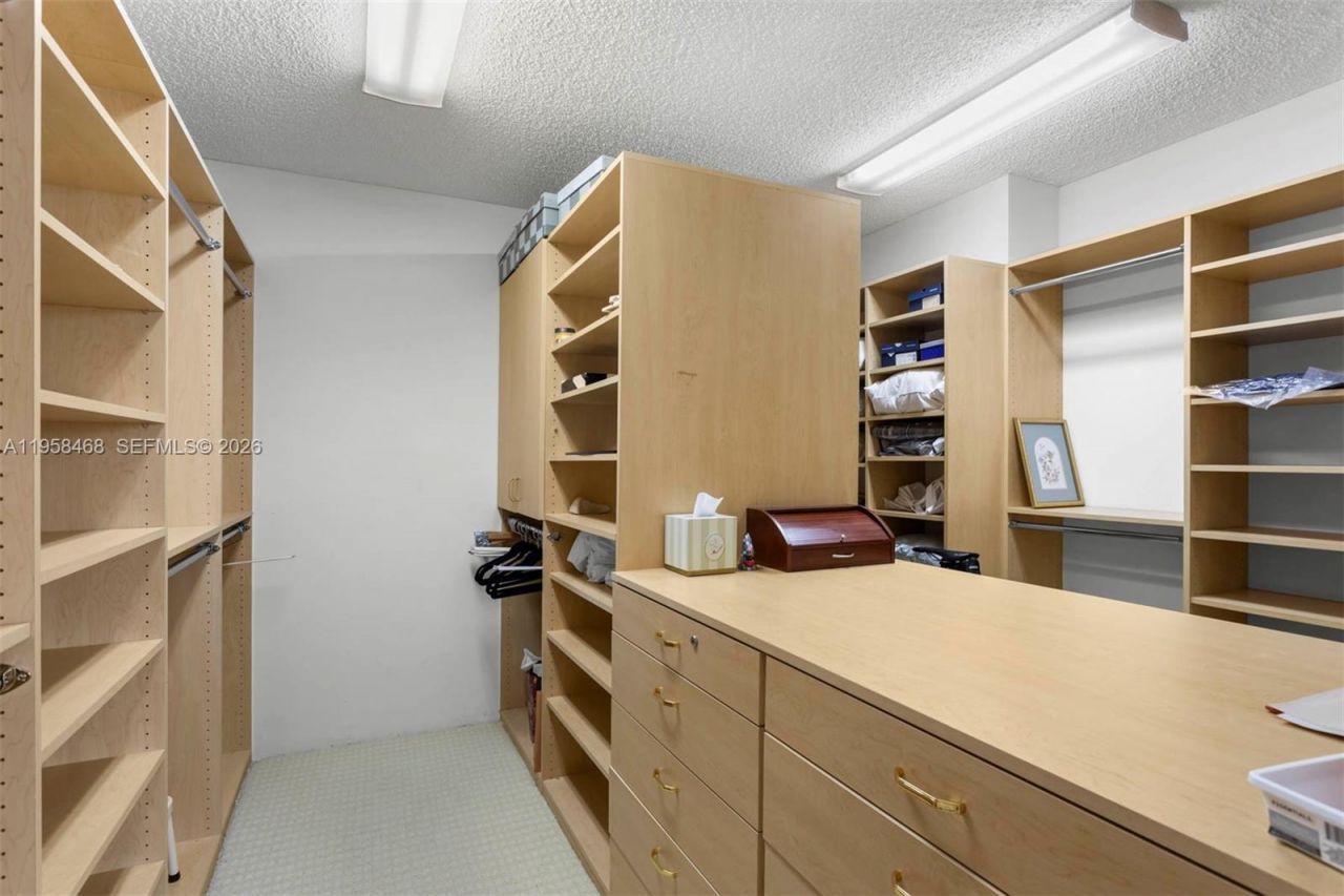 19667 Turnberry Way , Unit 12-E, Aventura, FL 33180 Photo