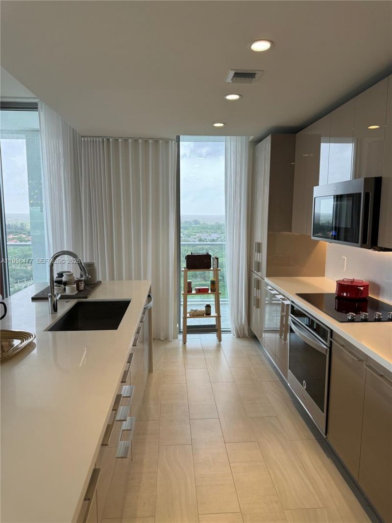 2000 Metropica Way, Unit 903, Sunrise, FL 33323 Photo