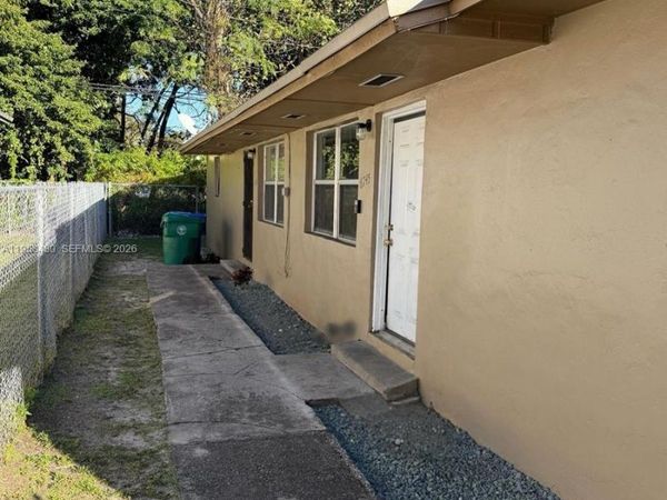 6745 NW 4th Ct , Miami, FL 33150
