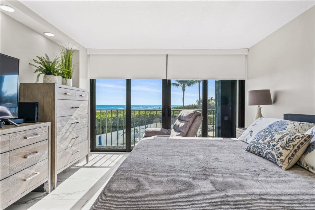 9650 S Ocean Drive, Unit 106, Jensen Beach, FL 34957 Photo