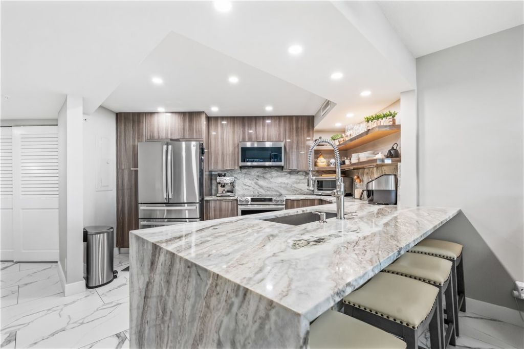 9650 S Ocean Drive, Unit 106, Jensen Beach, FL 34957 Photo