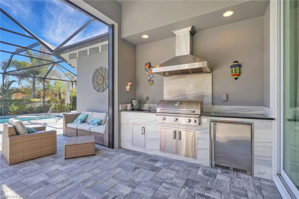 6394 Warwick Ave, Naples, FL 34113 Photo
