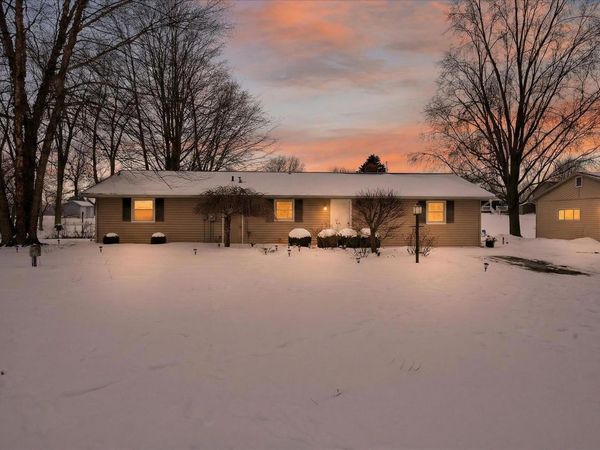 6010 S 020 West, Wolcottville, IN 46795