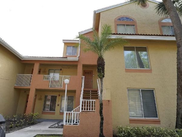 1015 Coral Club Drive, Unit 1015, Coral Springs, FL 33071