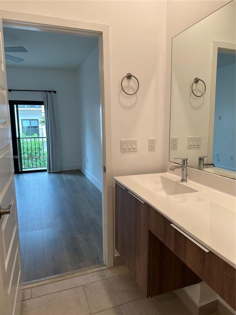 4745 NW 84th Ct, Unit 22, Doral, FL 33166 Photo