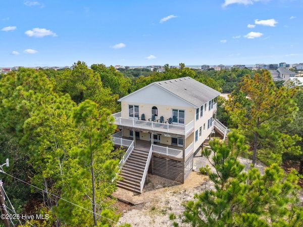 514 Robin Lane, Corolla, NC 27927