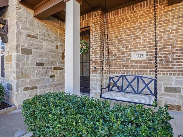 13729 Parkline Way, Fort Worth, TX 76008