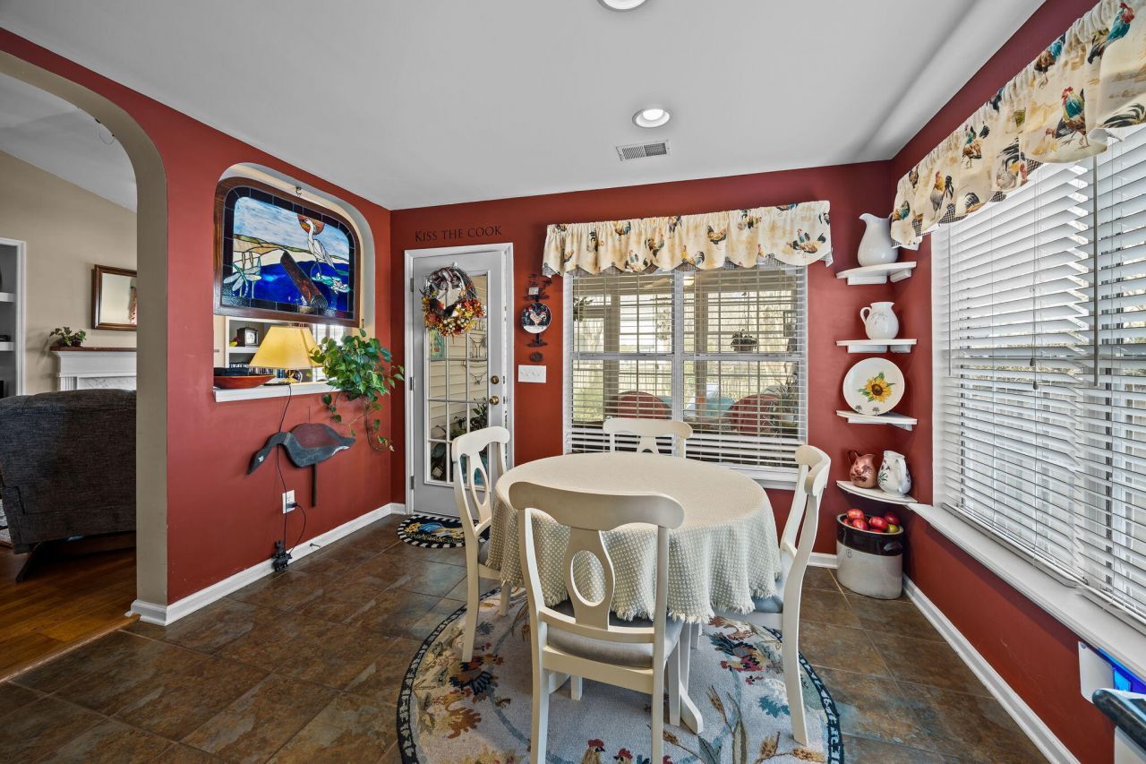 600 Pointe Of Oaks Road Photo 15