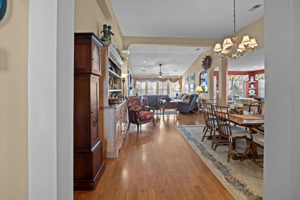 600 Pointe Of Oaks Road Photo 4