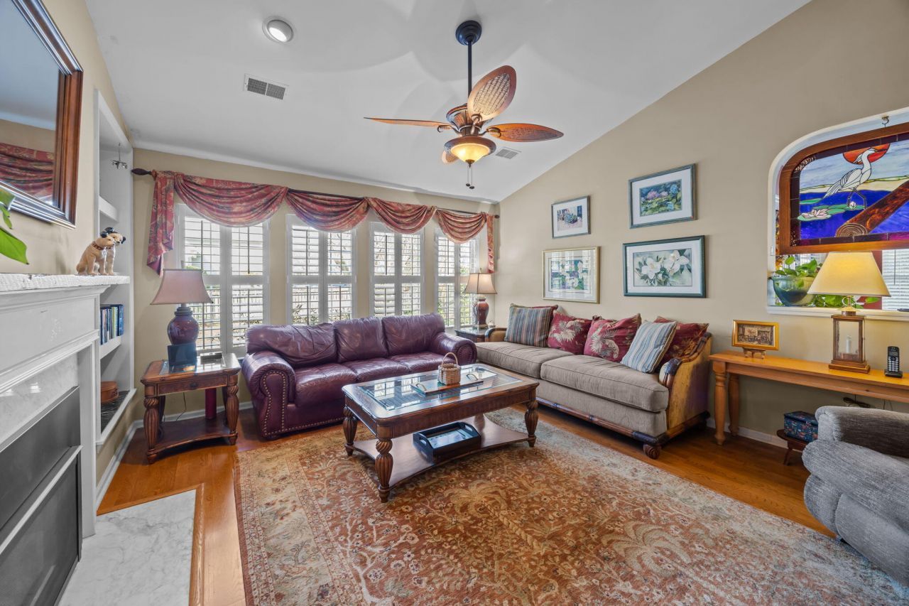 600 Pointe Of Oaks Road Photo 9