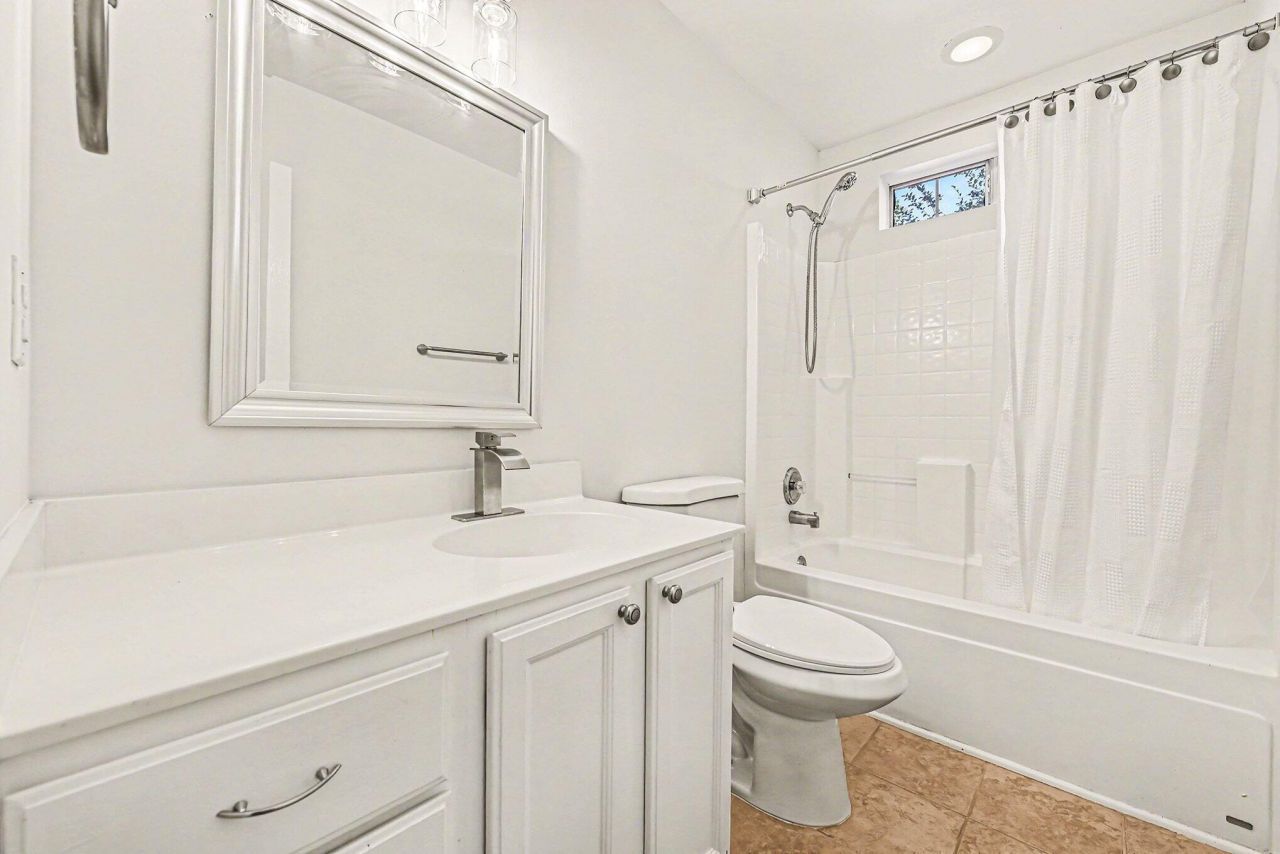 1366 Sassafrass Circle Photo 16