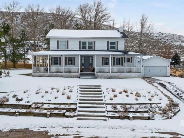 899 E 500 S, Declo, ID 83323