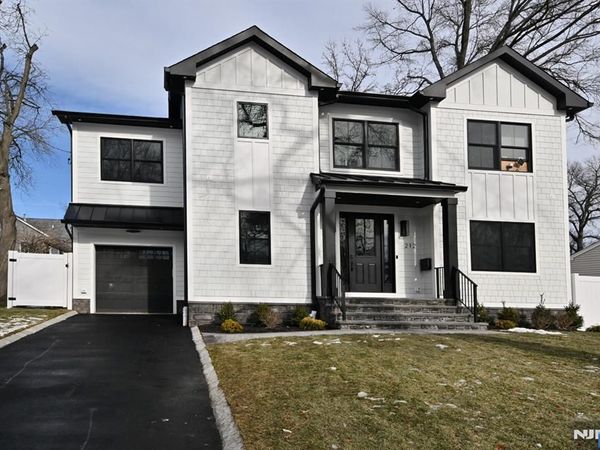 212 Monroe Avenue, RIVER EDGE, NJ 07661