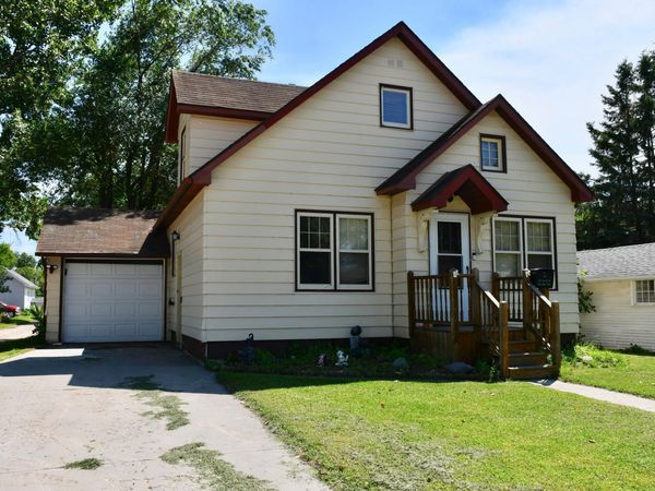 216 6th Street W, Thief River Falls, MN 56701