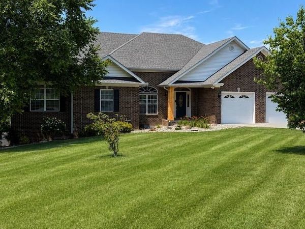 886 Megan Lane, Glasgow, KY 42141