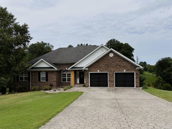 886 Megan Lane, Glasgow, KY 42141